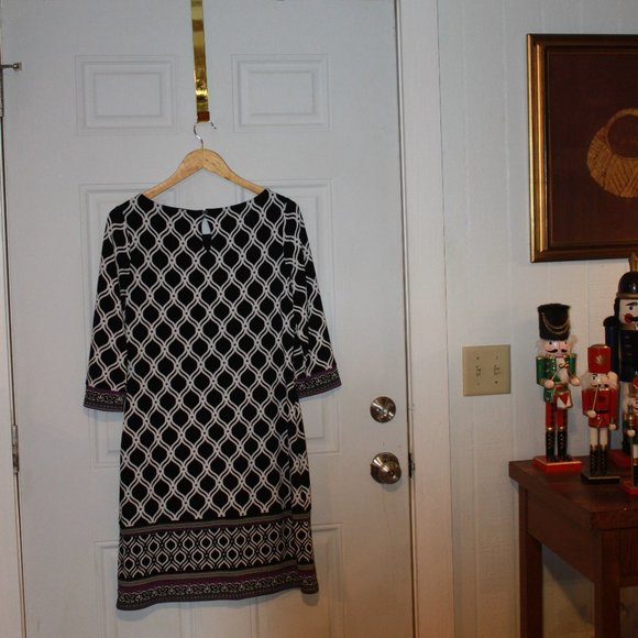 LIMITED TIME SALE: WHBM Shift Dress Geometric Pattern Size S - Picture 3 of 10